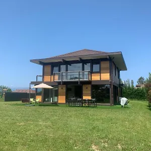 https://villa-laba.hotels-rhonealpes.com